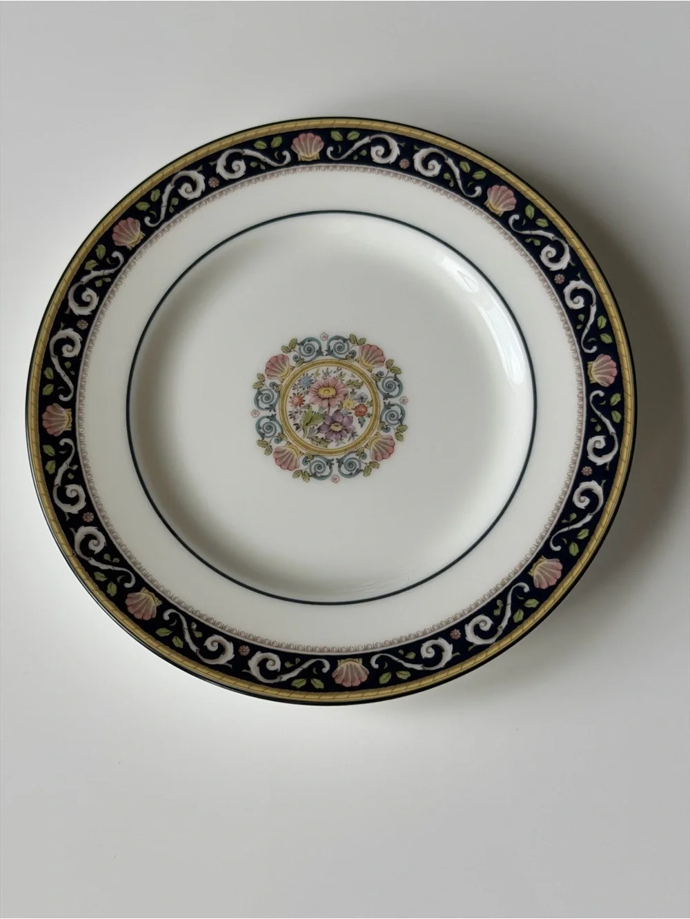 Wedgwood England Runnymede 6” Bread & Butter Plates Dark Blue - Set Of 4